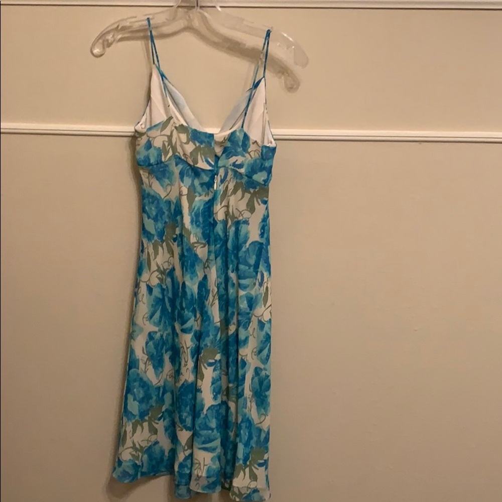 Spring dress - Picture 2 of 2